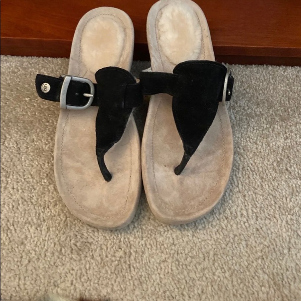UGG flip flop sandals